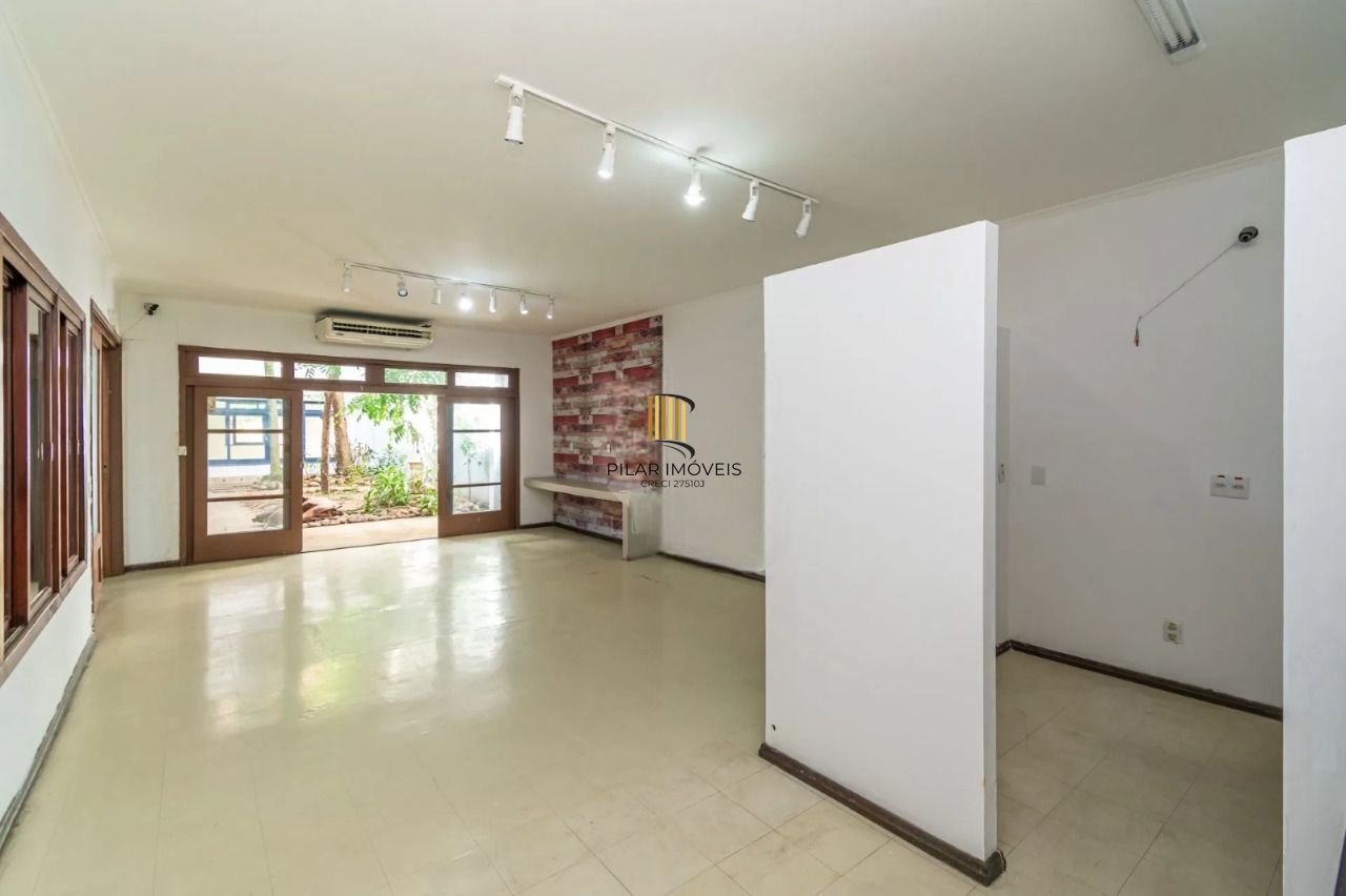 Predio Comercial com 1000m², 5 vagas, no bairro Higienópolis em Porto Alegre para Alugar