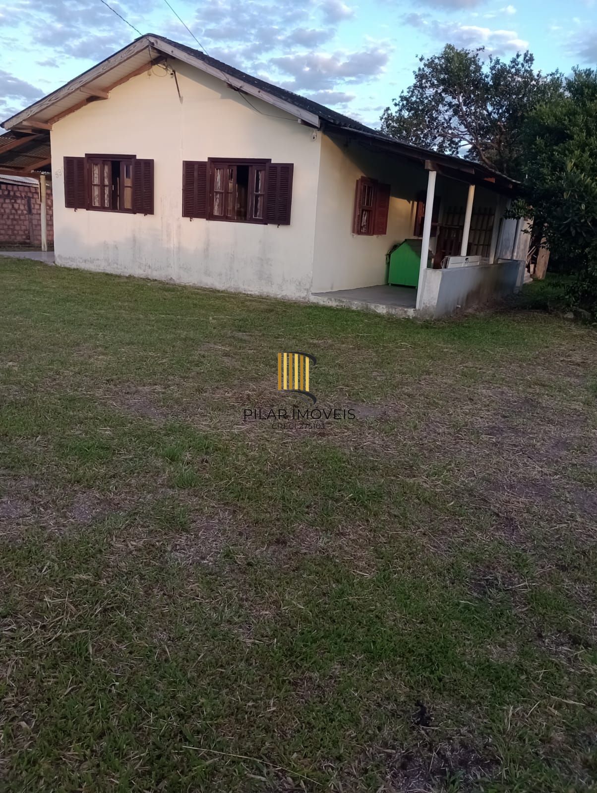 Casa 3 dormitórios no bairro Mirim