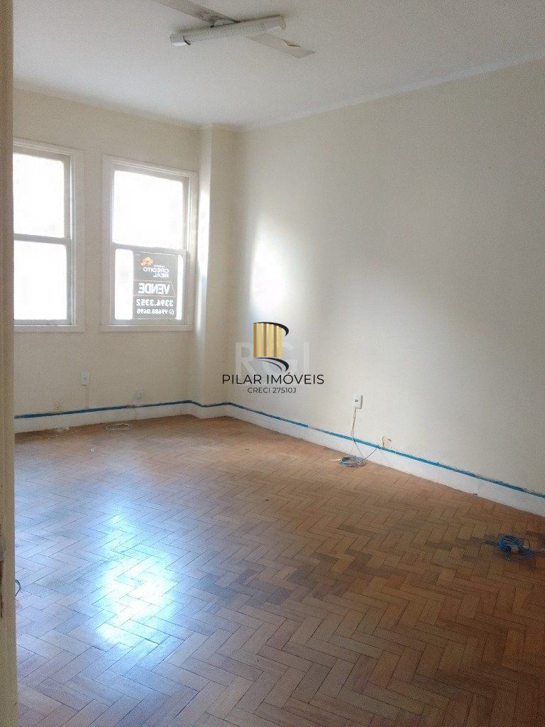 Conjunto/Sala para Venda - 123.42m², 0 dormitórios, Centro