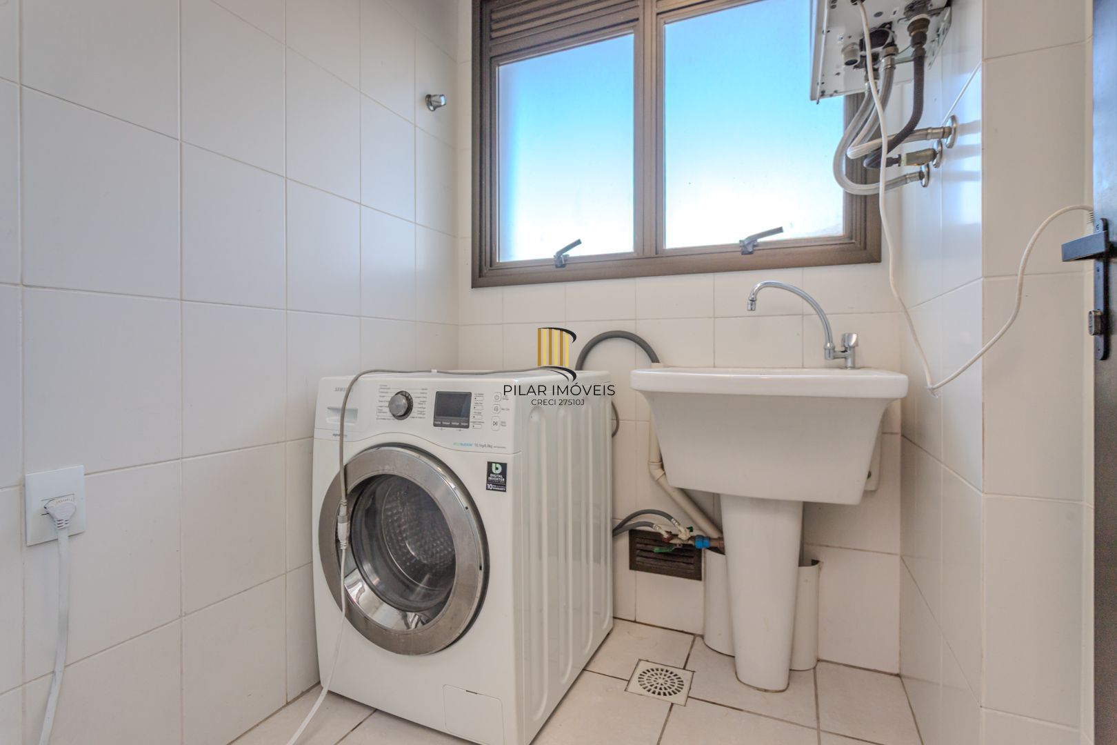 Apartamento impecável, finamente decorado, entrar e morar!