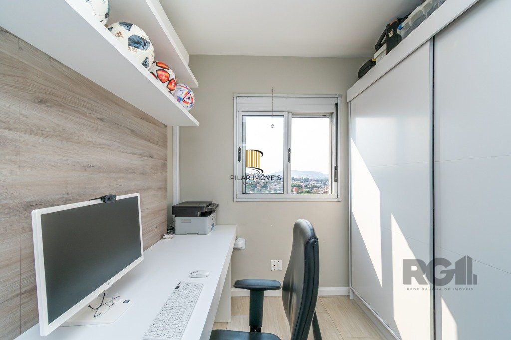 APTO DÉCIMO TERCEIRO ANDAR COM GARAGEM E ELEVADOR. ÓTIMA VISTA