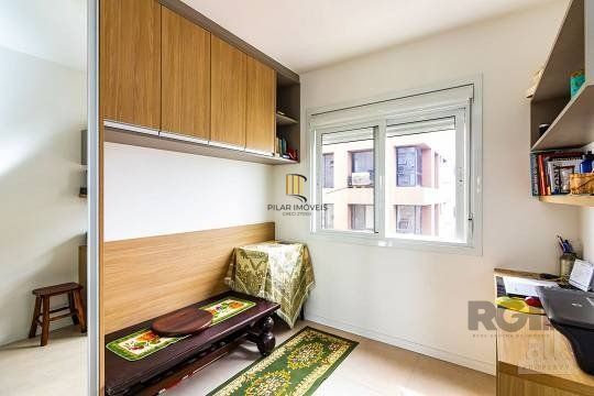 Apartamento  no Menino Deus de 3 dormitórios e 2 vagas