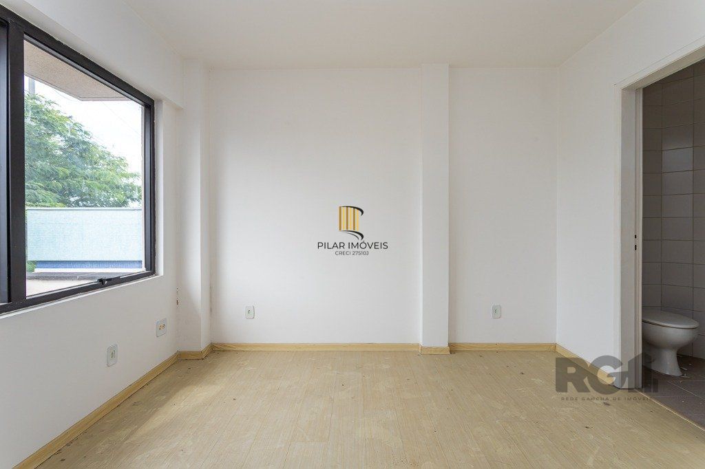 Sala Comercial no Menino Deus desocupada