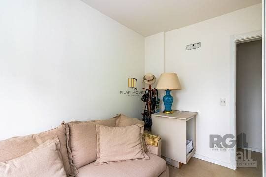 Apartamento  no Menino Deus de 3 dormitórios e 2 vagas