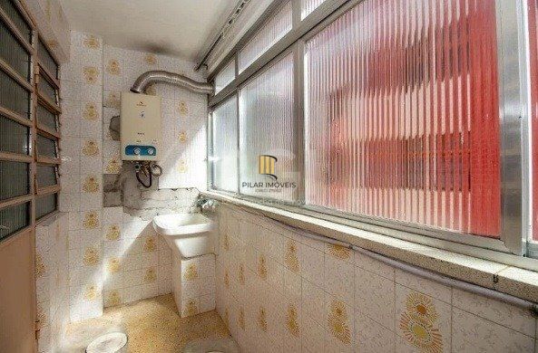 Apartamento de 2 dormitórios, 1 vaga - Petrópolis