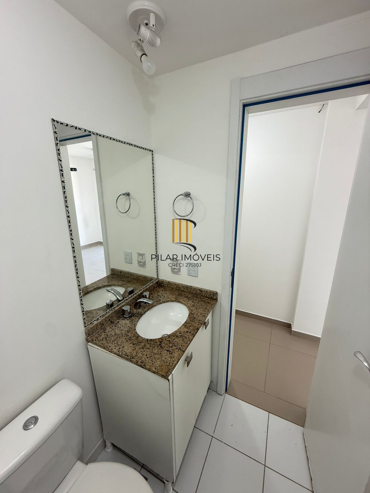 Apartamento de 2 dormitórios e vaga no Rossi Fiateci