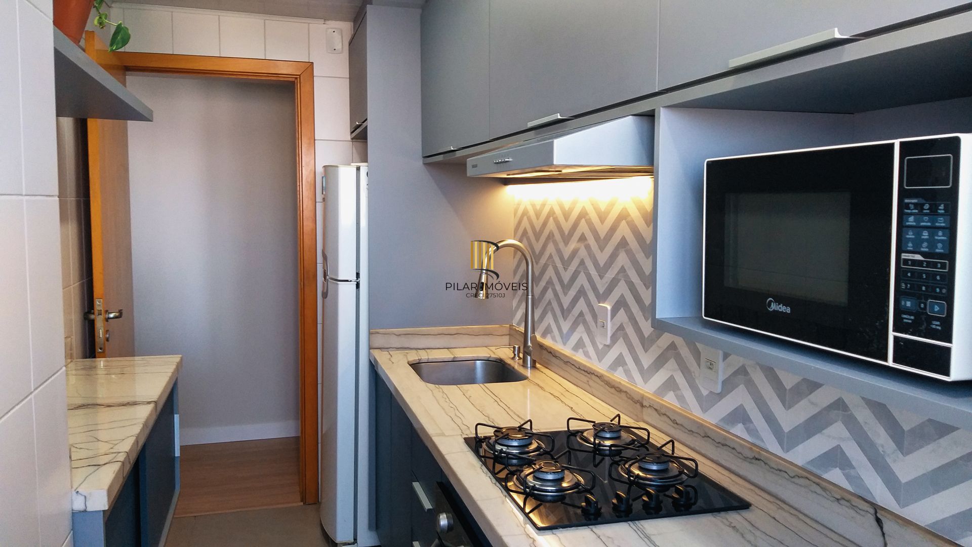 Apartamento na Cidade Baixa de 2 dormitórios e vaga