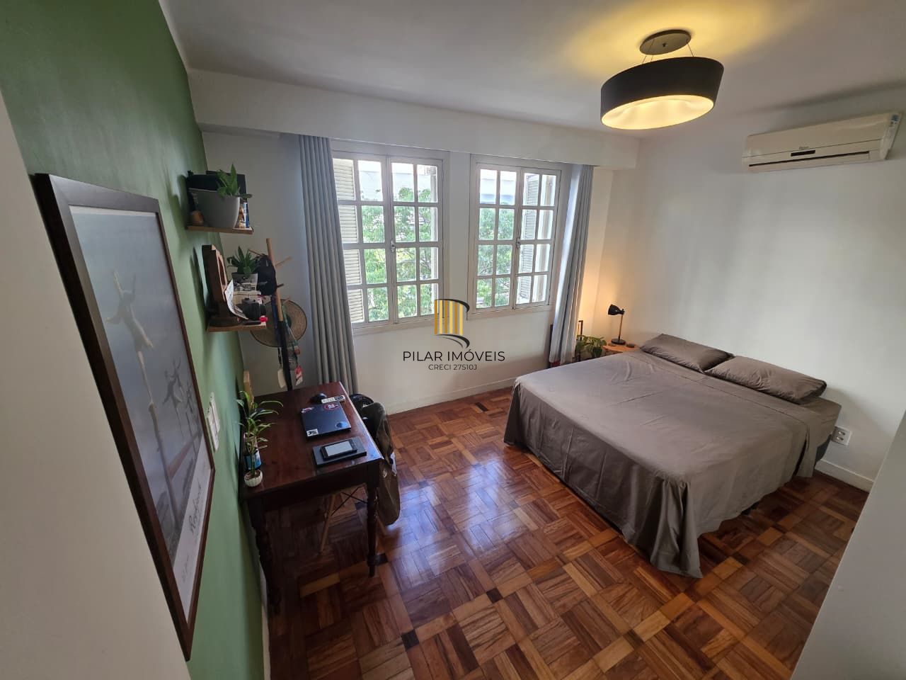 Apartamento no Centro reformado semi mobiliado de 1 dormitório