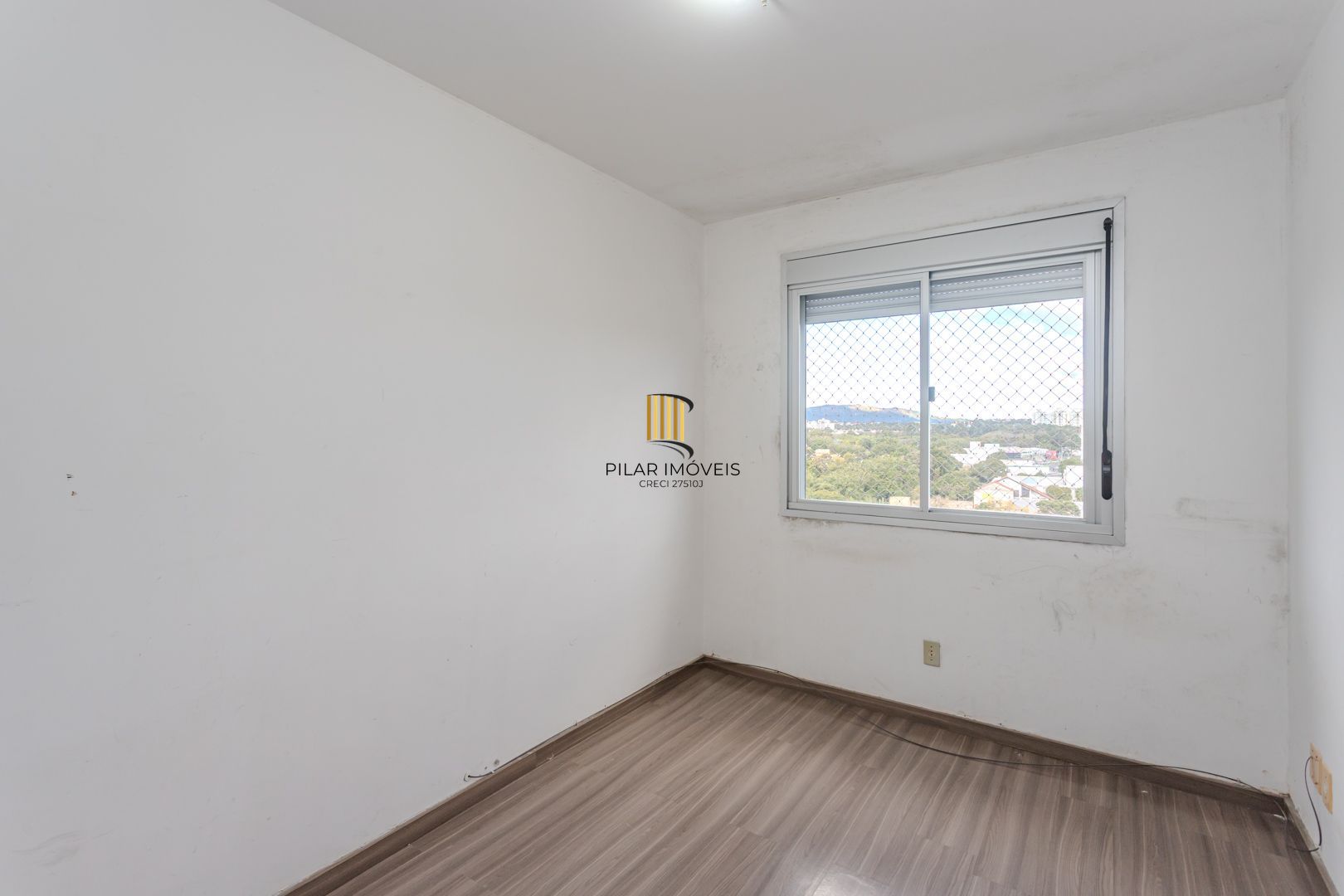 Apartamento na Cavalhada de 2 dormitórios e vaga DESOCUPADO