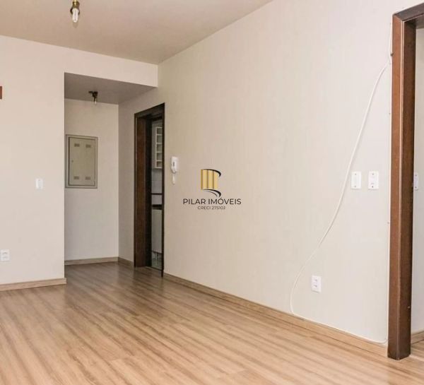 Apartamento amplo no bairro Tristeza de 3 dormitórios e 2 vagas