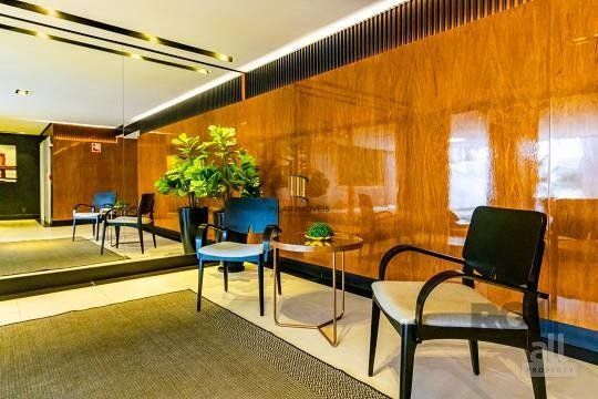 Apartamento  no Menino Deus de 3 dormitórios e 2 vagas