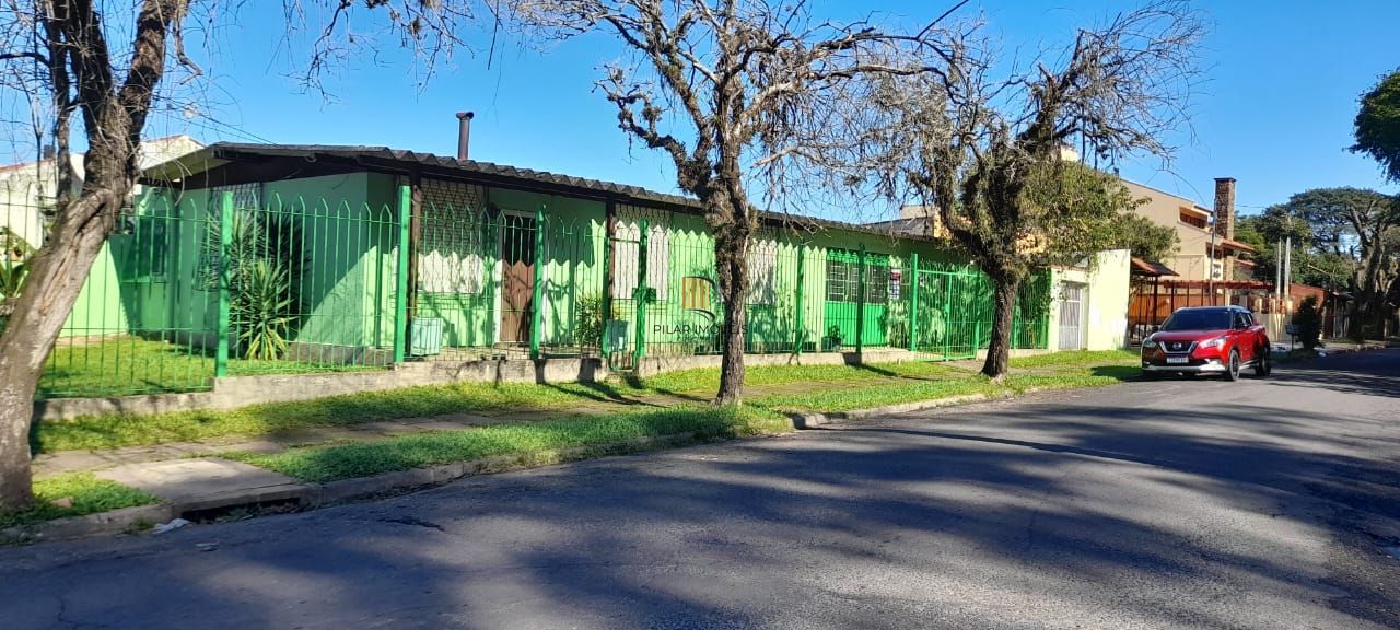 Casa 4 dormitórios no bairro Rubem Berta - Pilar Imóveis