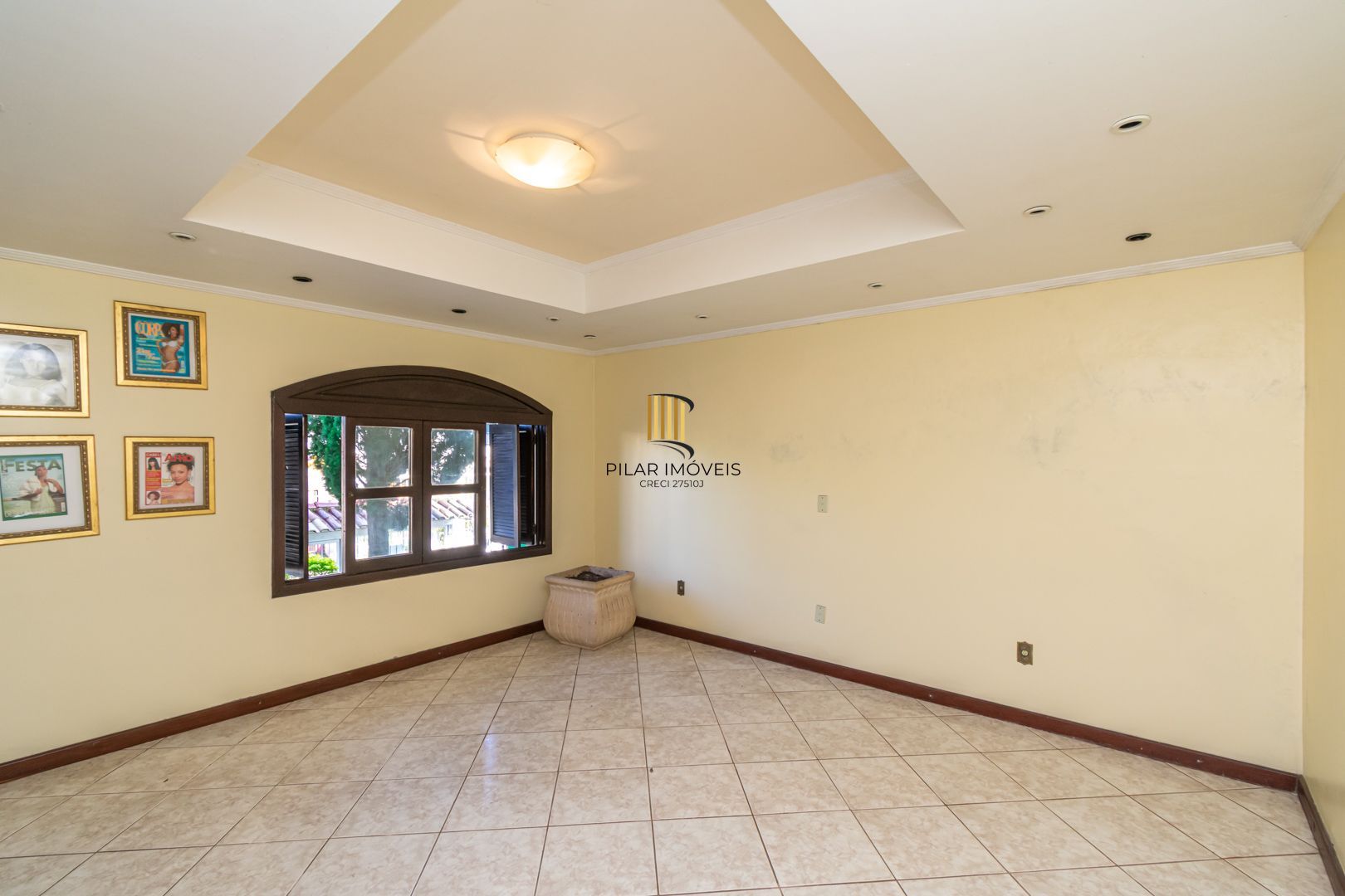 Casa 5 dormitórios no bairro Jardim Sabará