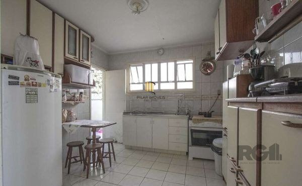 Casa para Venda - 215m², 3 dormitórios, 2 vagas - CHACARA DAS PEDRAS