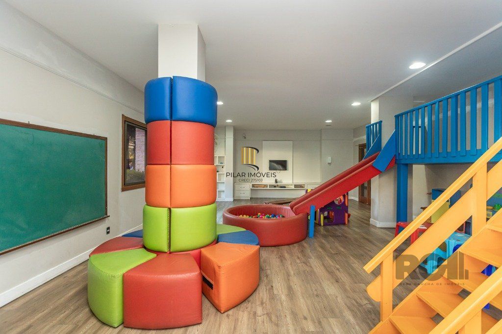 Apartamento 3 dormitórios no bairro Menino Deus