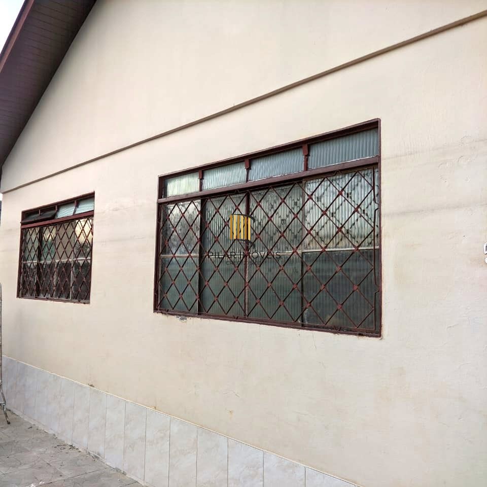 Casa no Sarandi de 2 dormitórios e pátio com piscina