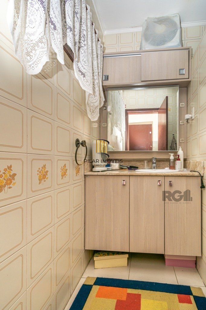 Sobrado de 4 dormitórios no Moinhos de Vento