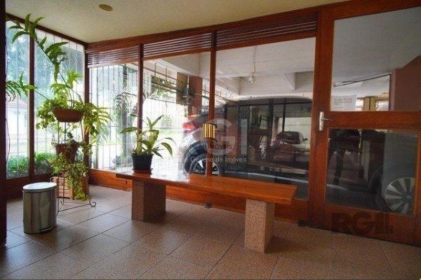 Apartamento de 2 dormitórios e vaga no Jardim do Salso