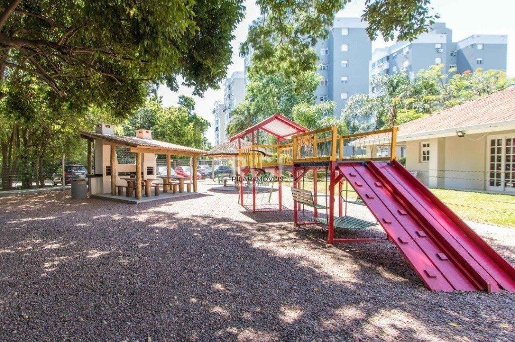 Apartamento no Cristal de 2 dormitórios vaga e infra