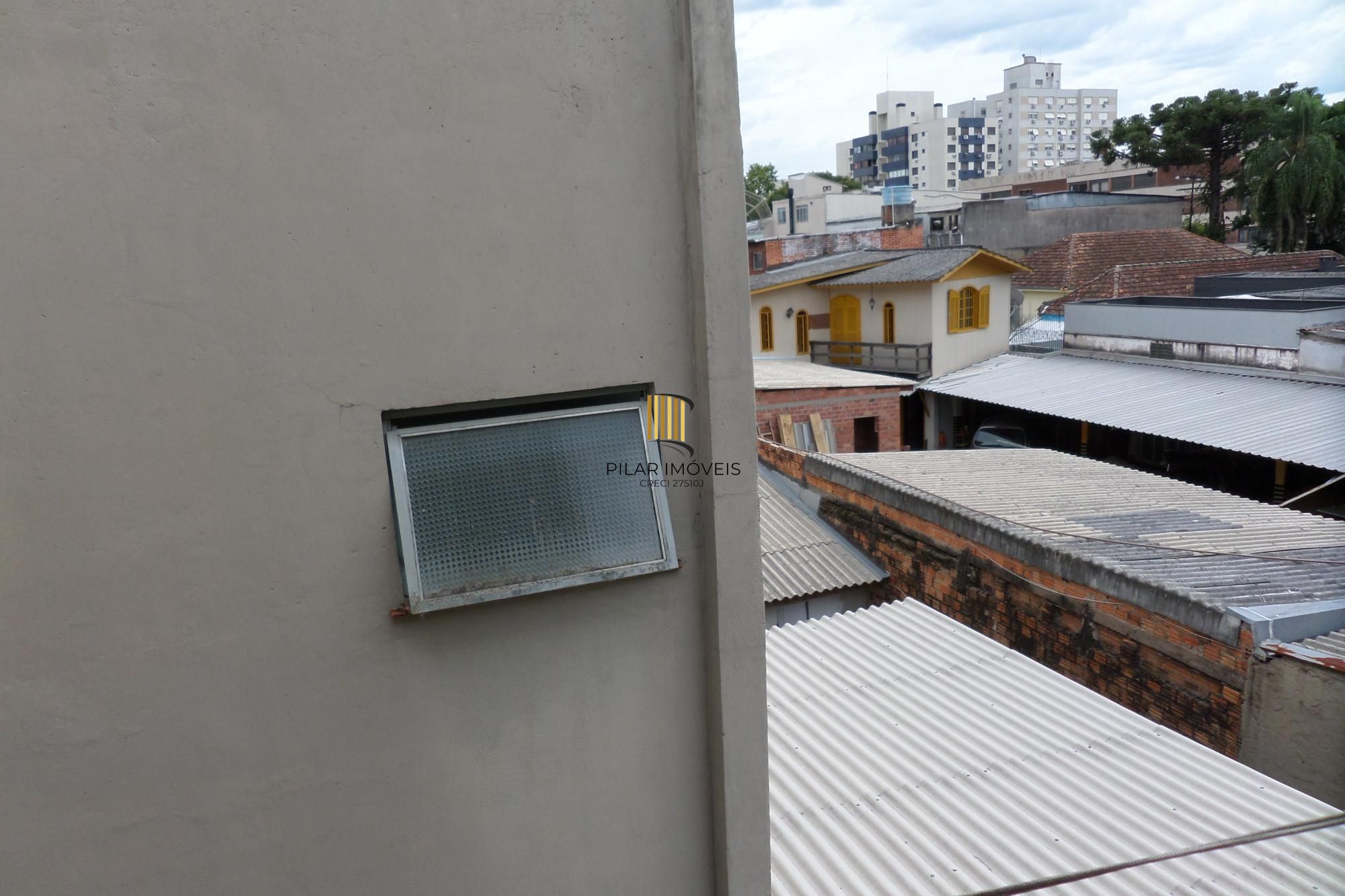 Apartamento no bairro Santa Cecilia de 1 dormitório DESOCUPADO