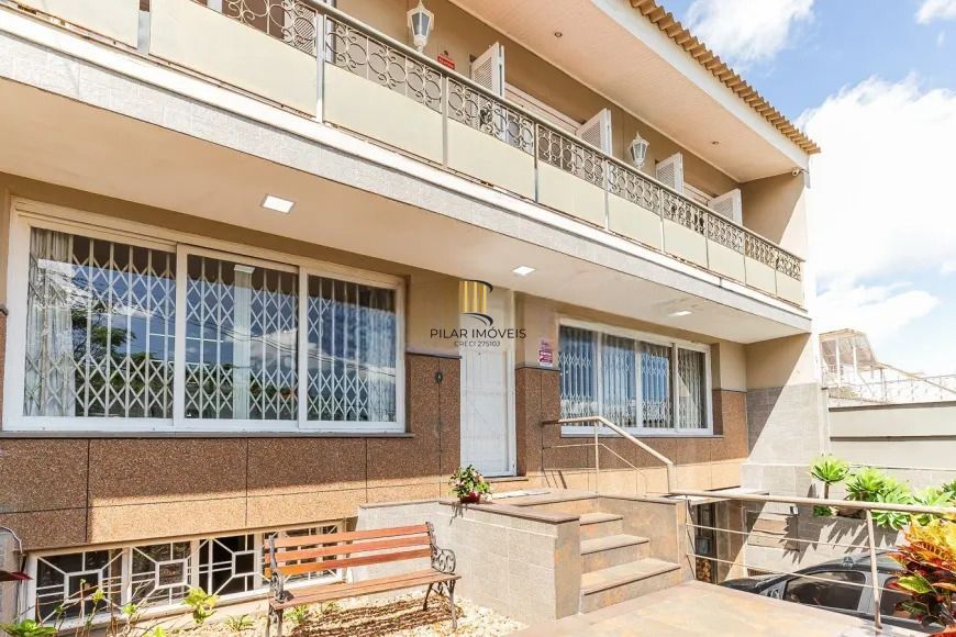 Casa 4 dormitórios no bairro Chácara das Pedras