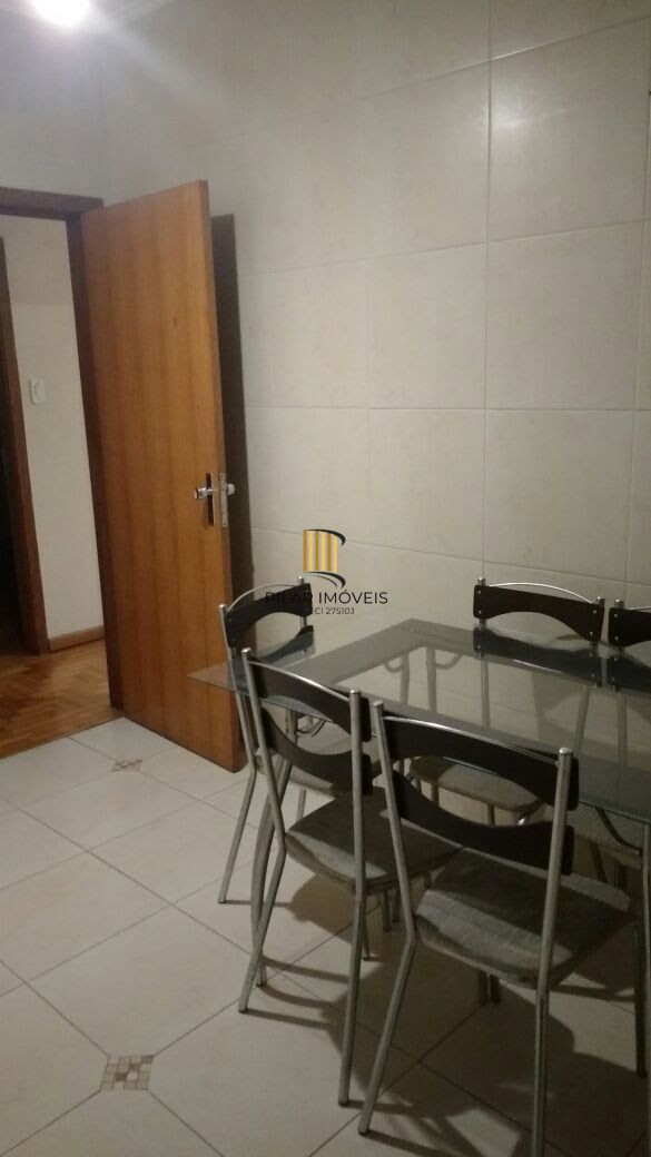 Apartamento de 2 dormitórios no bairro Santana