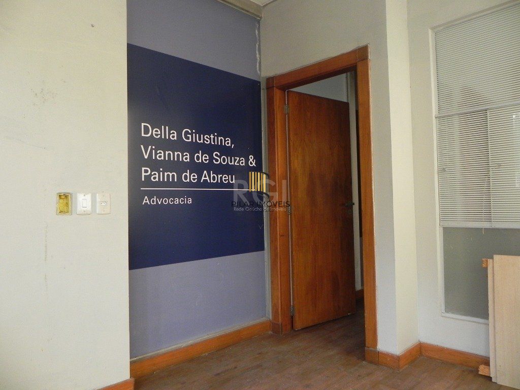 Casa Comercial para Venda - 220m², 0 dormitórios, Menino Deus