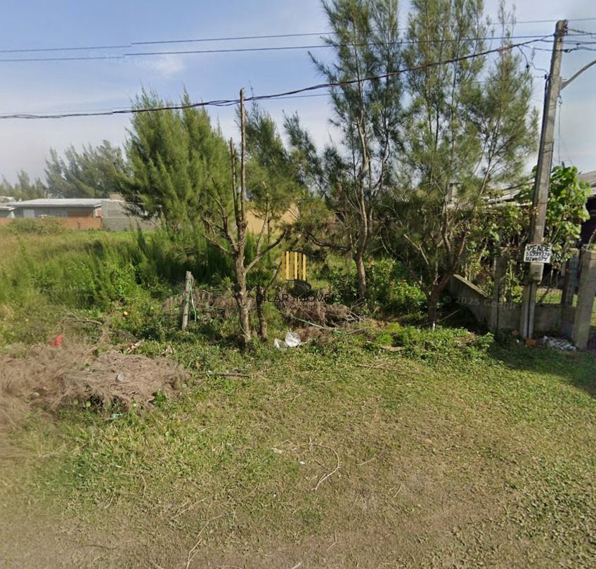 Terreno em Capão Novo com 300m² a 2 quadras do mar