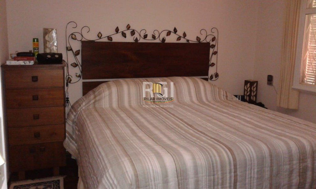 Sítio para Venda - 230m², 3 dormitórios, sendo 1 suites, 4 vagas - Centro