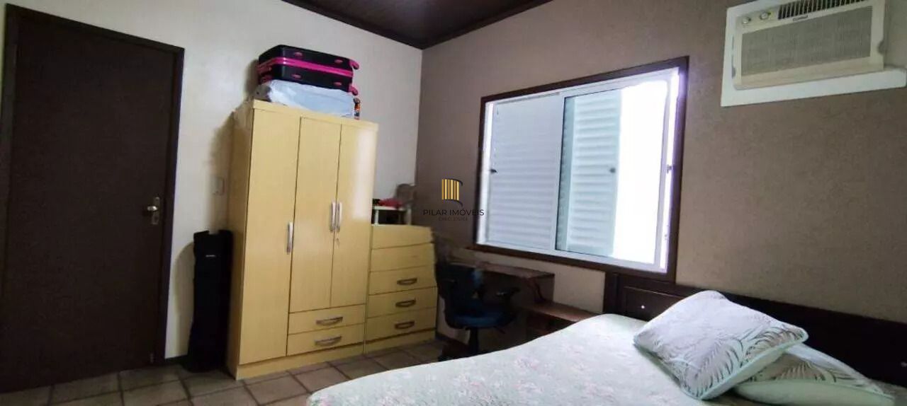 Casa 3 dormitórios no bairro Sumaré