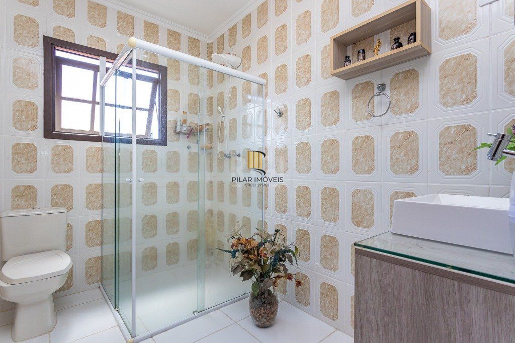 Casa na zona sul de 4 dormitórios 2 vagas - Espirito Santo