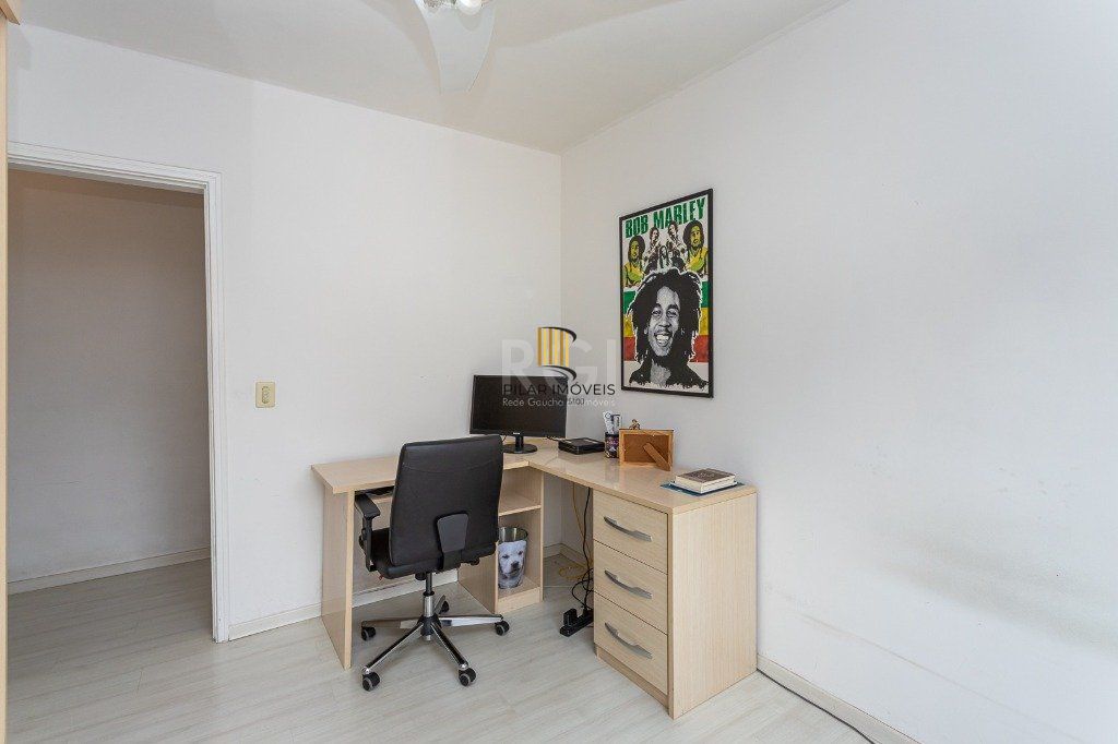 Apartamento de 03 dormitórios (01suíte), com vaga, no bairro São João, em Porto Alegre RS