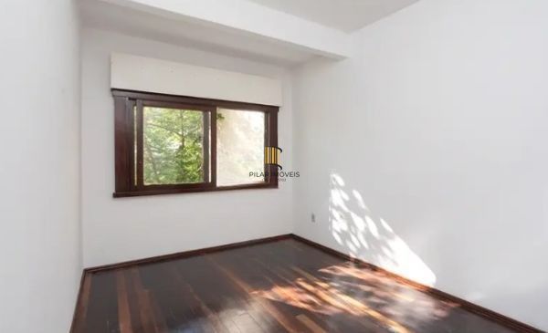 Prédio comercial no bairro Vila Jardim com 550m²