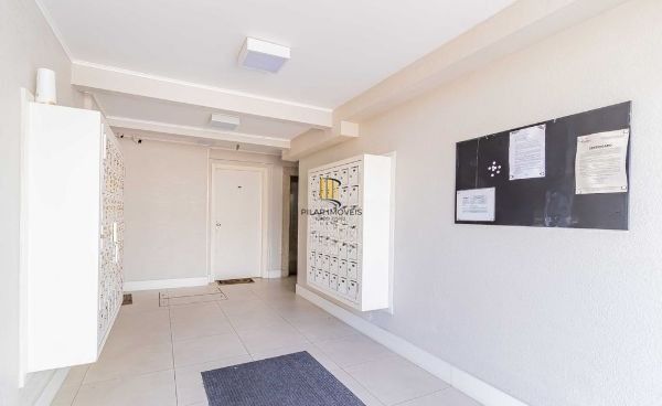 Apartamento de 2 dormitórios e vaga no bairro Santo Antônio desocupado