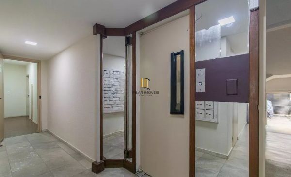 APARTAMENTO MOBILIADO E COM VAGA NO MENINO DEUS