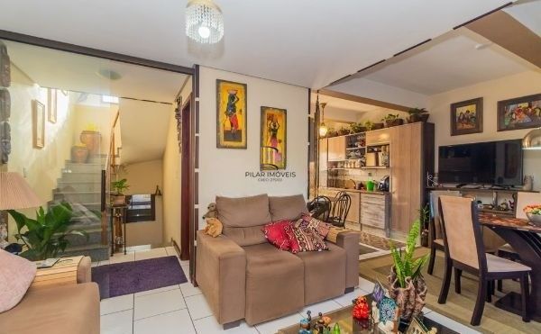 Casa em Condomínio bairro Tristeza de 3 dormitórios e 3 vagas