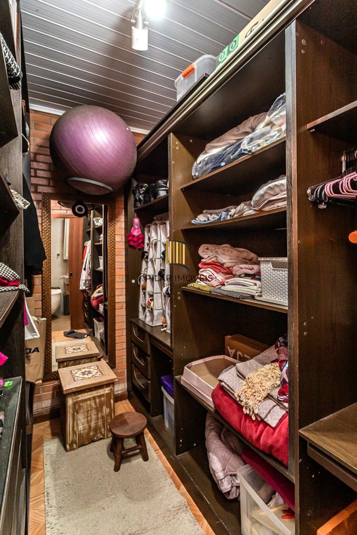 Casa no Jardim Botânico de 2 dormitórios 1 vaga e amplo terreno