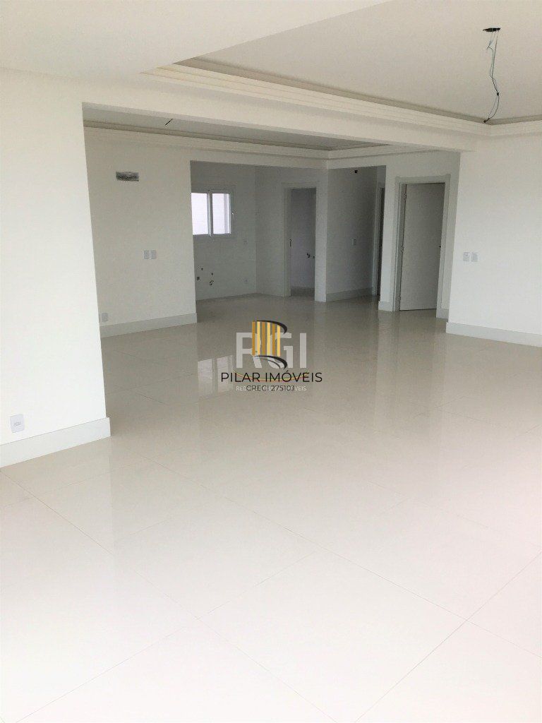 Apartamento para Venda - 168.01m², 4 dormitórios, sendo 3 suites, 2 vagas - Centro
