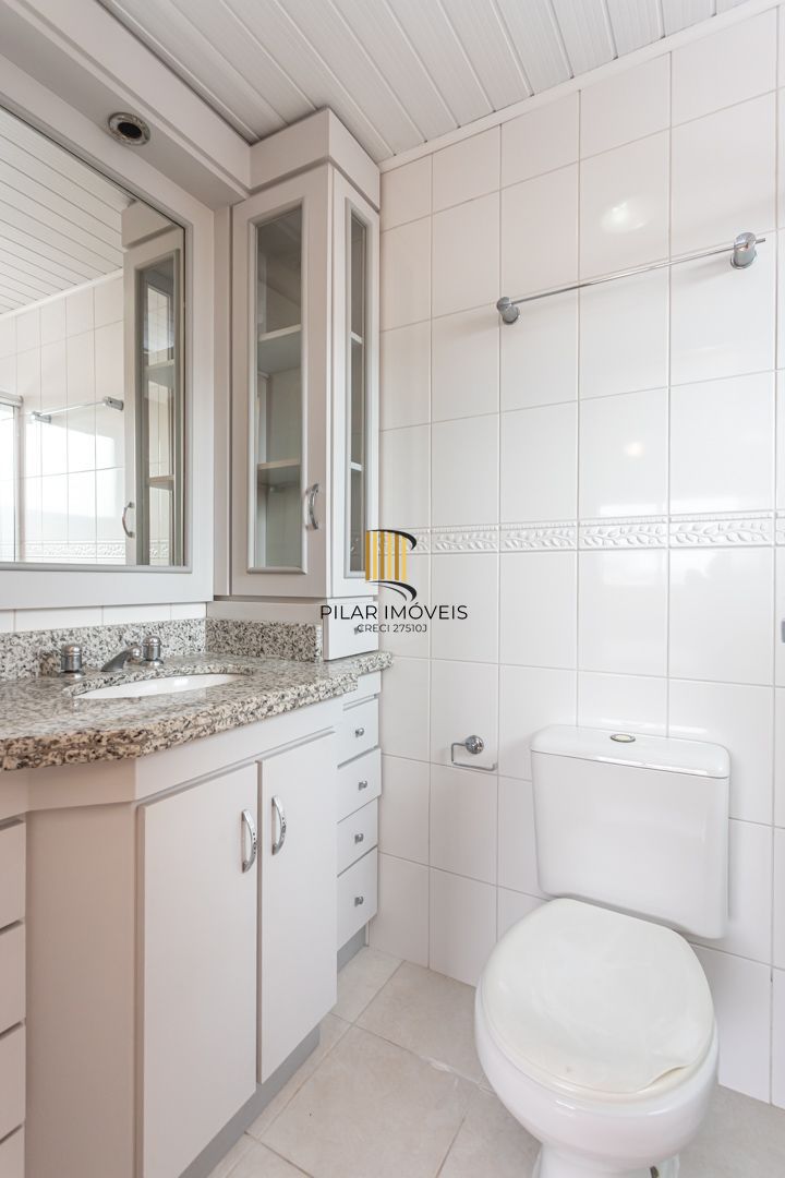 Apartamento na Cidade Baixa de 2 dormitórios e vaga DESOCUPADO