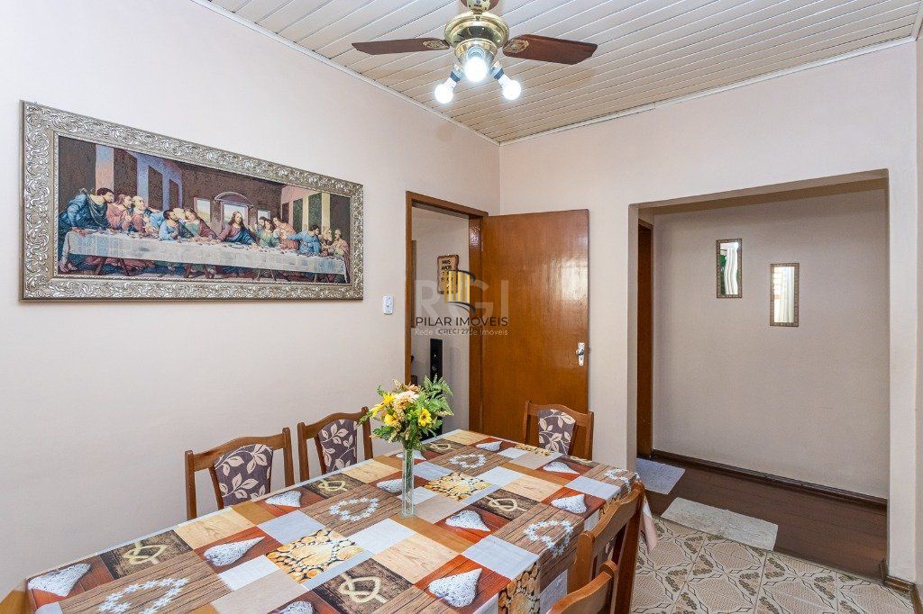 Casa para Venda - 143.32m², 3 dormitórios, sendo 1 suites, 5 vagas - Parque Santa Fé
