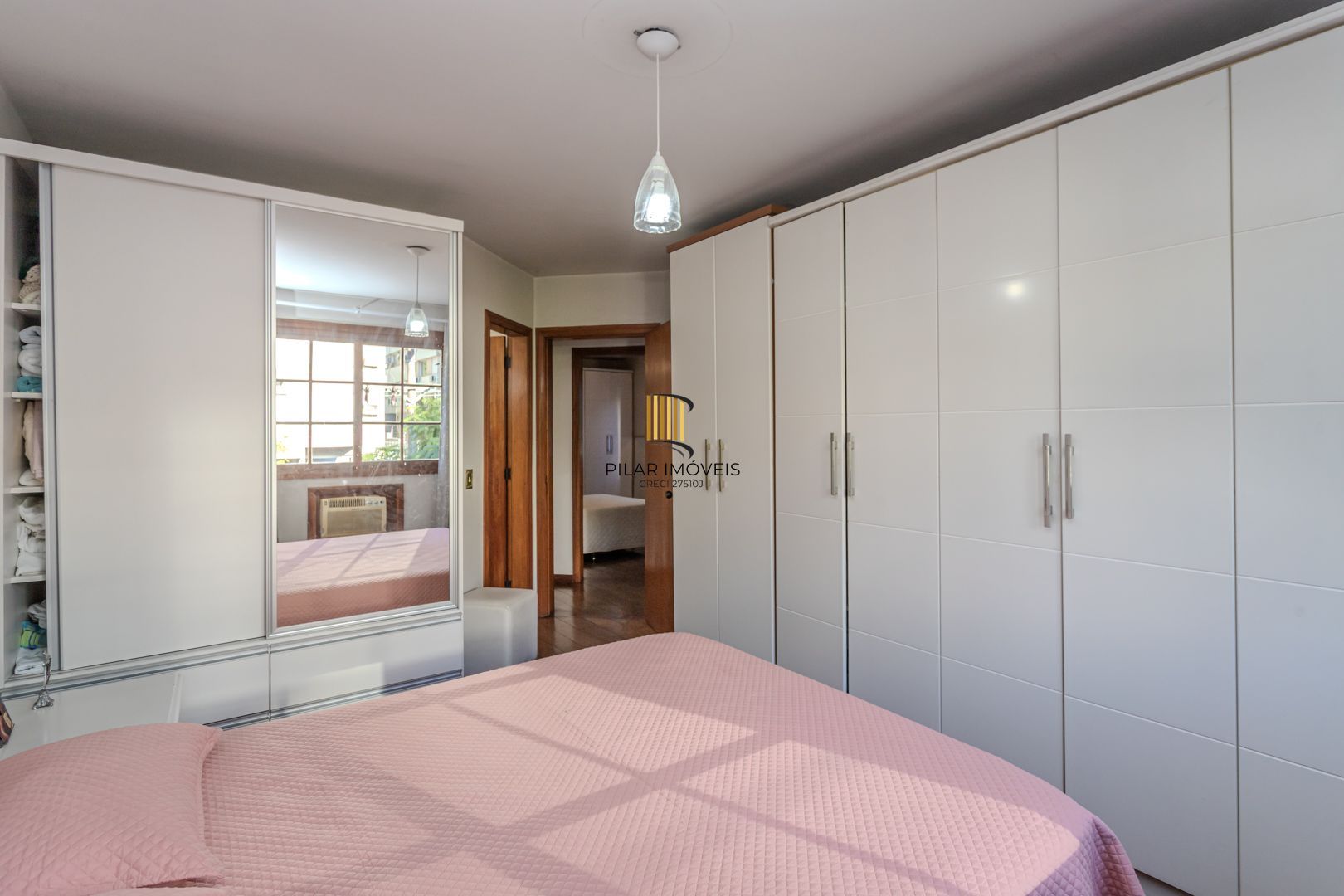 Cobertura duplex no bairro Petrópolis de 3 dormitórios vaga e terraço