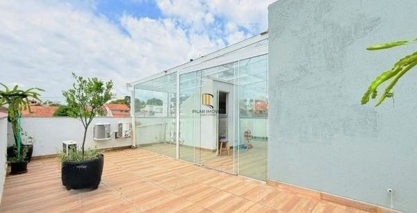 Sobrado no bairro Vila Ipiranga de 4 dormitórios e 4 vagas