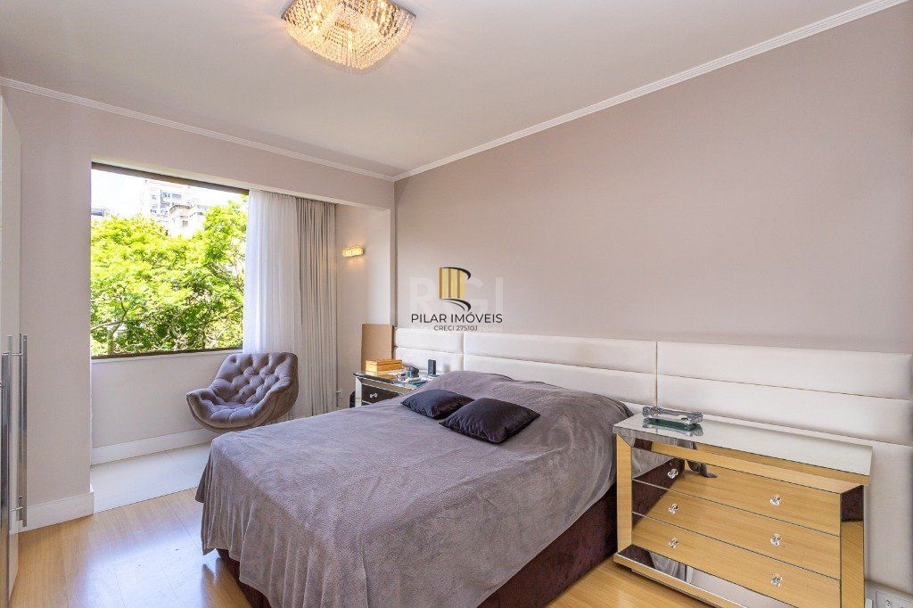 Apartamento no Centro - 2 dormitórios - reformado e mobiliado