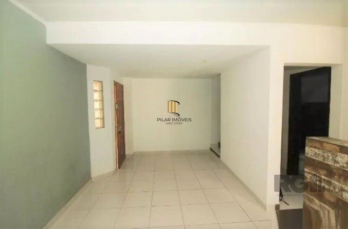 Casa em condomínio de 3 dormitórios e vaga no Partenon