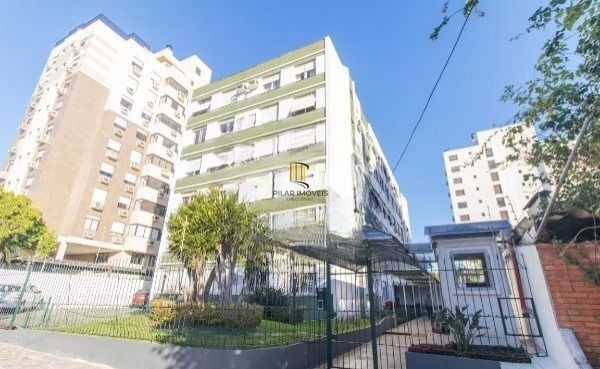 APARTAMENTO MOBILIADO E COM VAGA NO MENINO DEUS