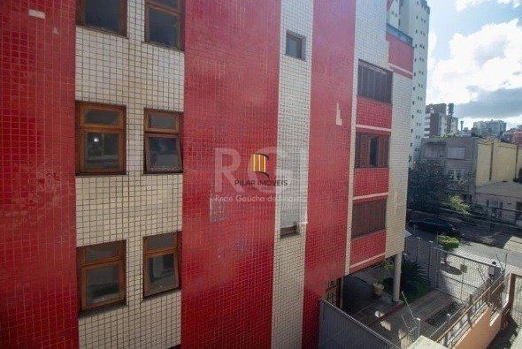 Apartamento de 2 dormitórios, 1 vaga - Petrópolis