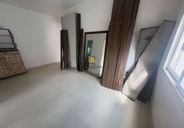 Apartamento de 1 dormitório na Vila Ipiranga desocupado