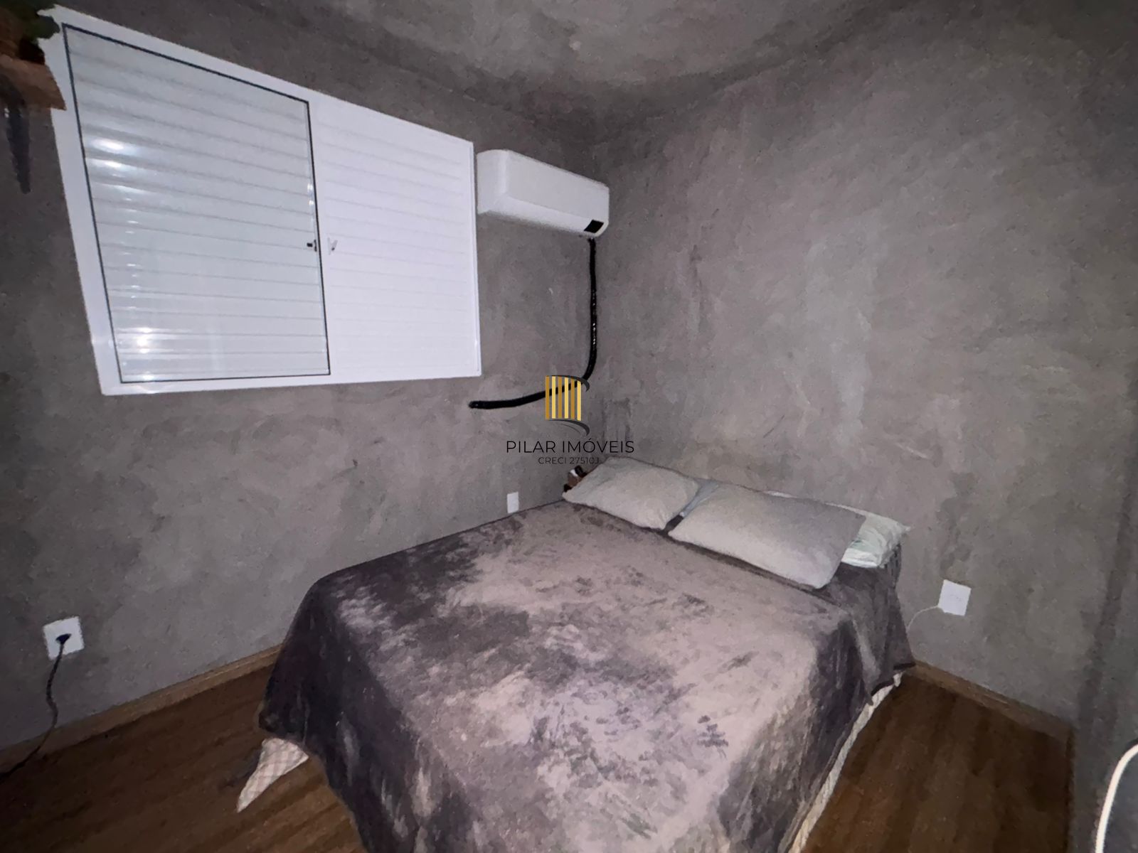 Apartamento na Restinga de 2 dormitórios e vaga