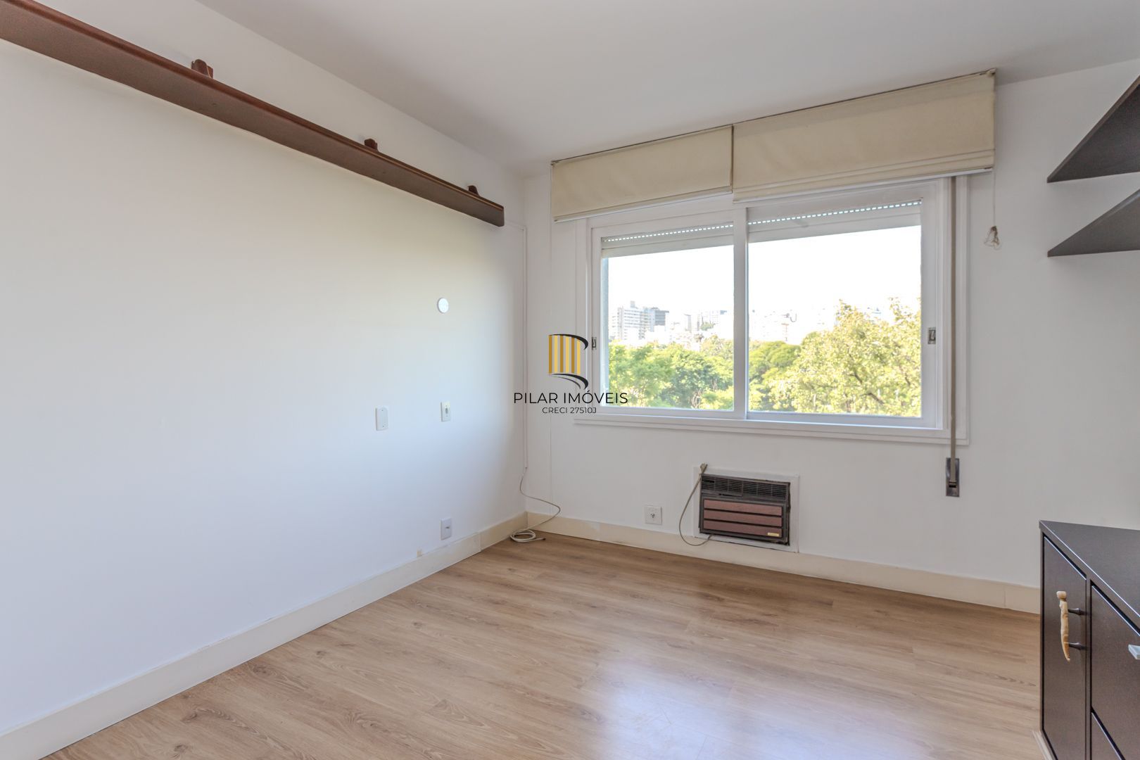 Apartamento no Moinhos de Vento de 3 dormitórios vaga e infra DESOCUPADO