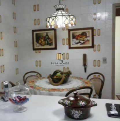 Casa 3 dormitórios no bairro Teresópolis